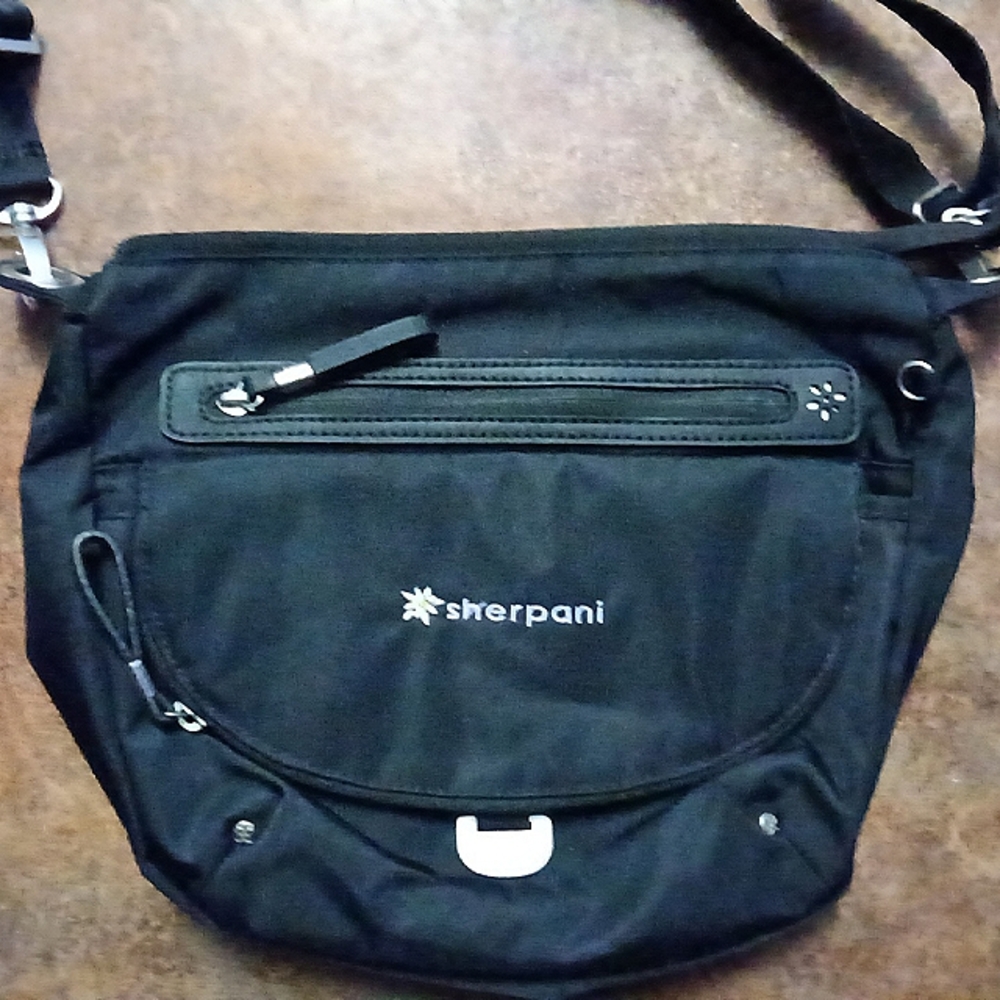 Sherpani-Vibe-Black Multi Pocket Crossbody Organizer Shoulder Bag Purse 12x10x4